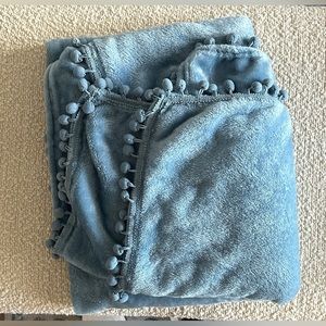 Amazon Fleece Throw Blanket